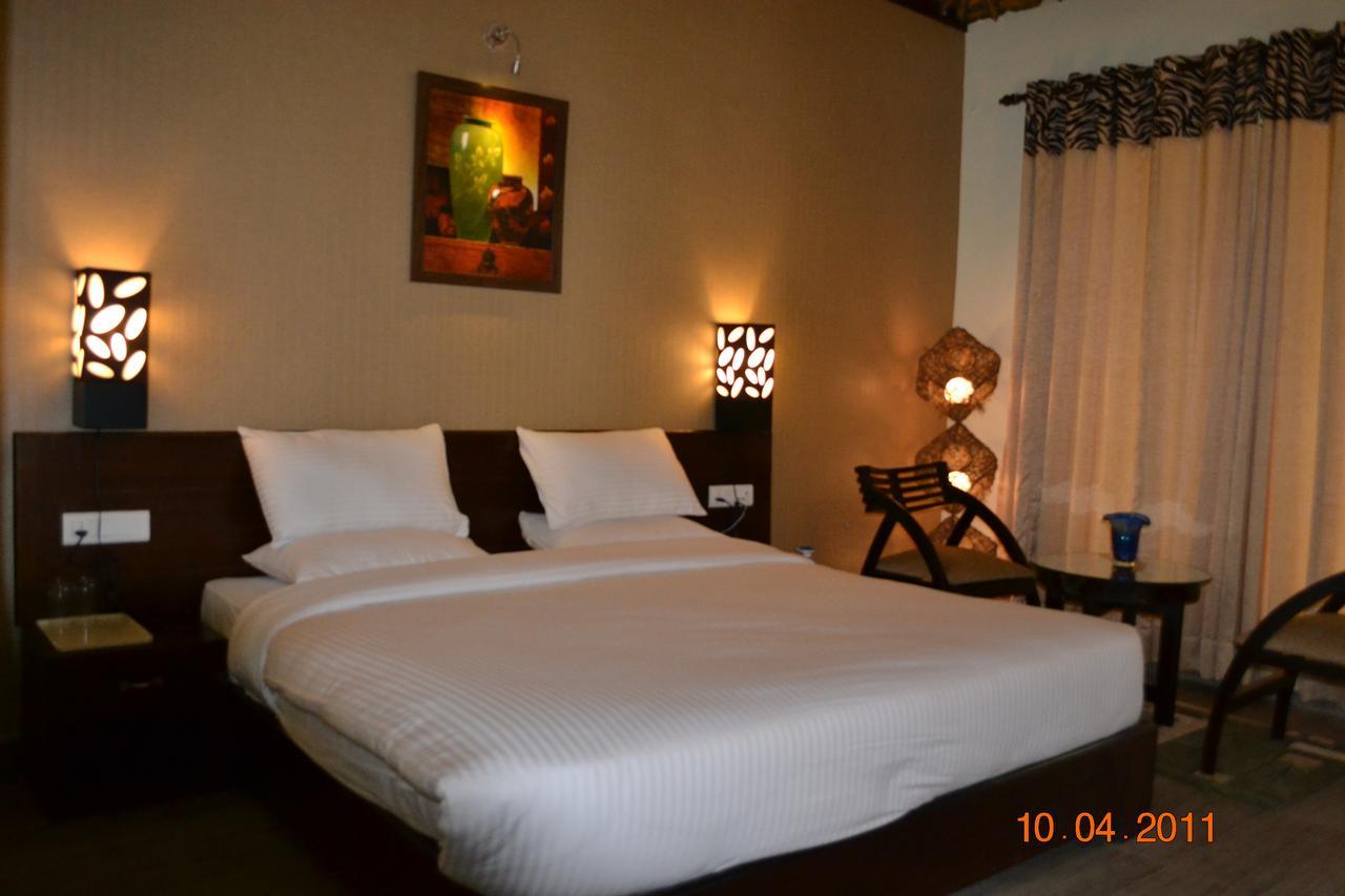 Corbett Wild Iris Spa And Resort Ramnagar  Dış mekan fotoğraf