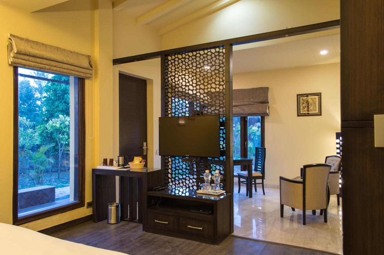 Corbett Wild Iris Spa And Resort Ramnagar  Dış mekan fotoğraf